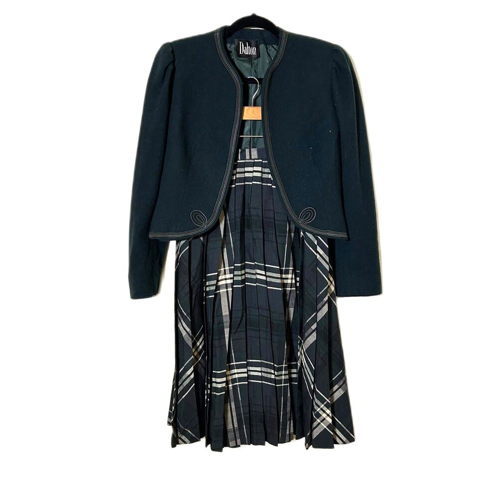 Vintage Dalton Wool and Camel Hair Blazer and‎ Skirt set